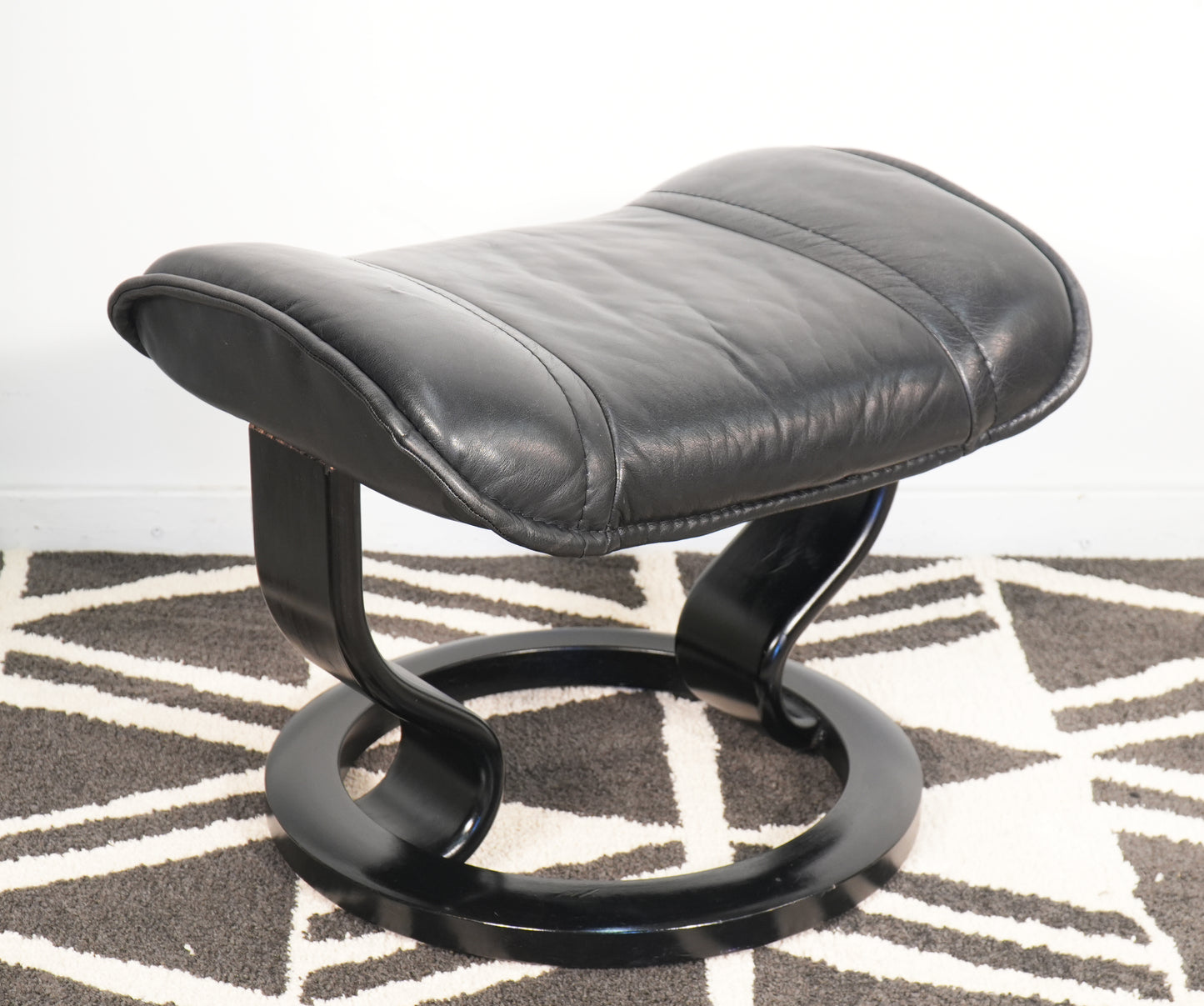 Ekornes Stressless "Governor" Reclining Lounge Chair & Footstool