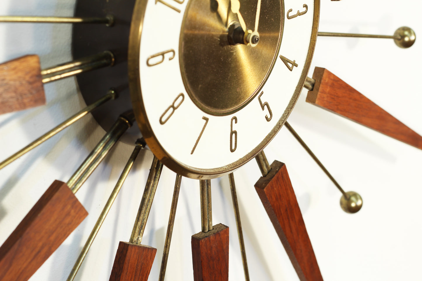 Vintage Elgin Sunburst Clock
